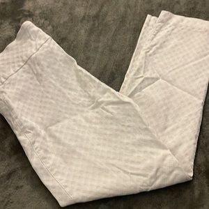 Attyre Women’s size 10 White Pants
